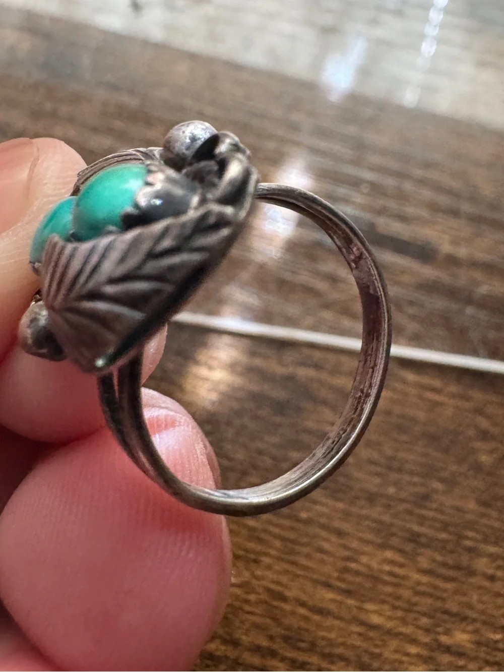 Turquoise stone leaf silver ring